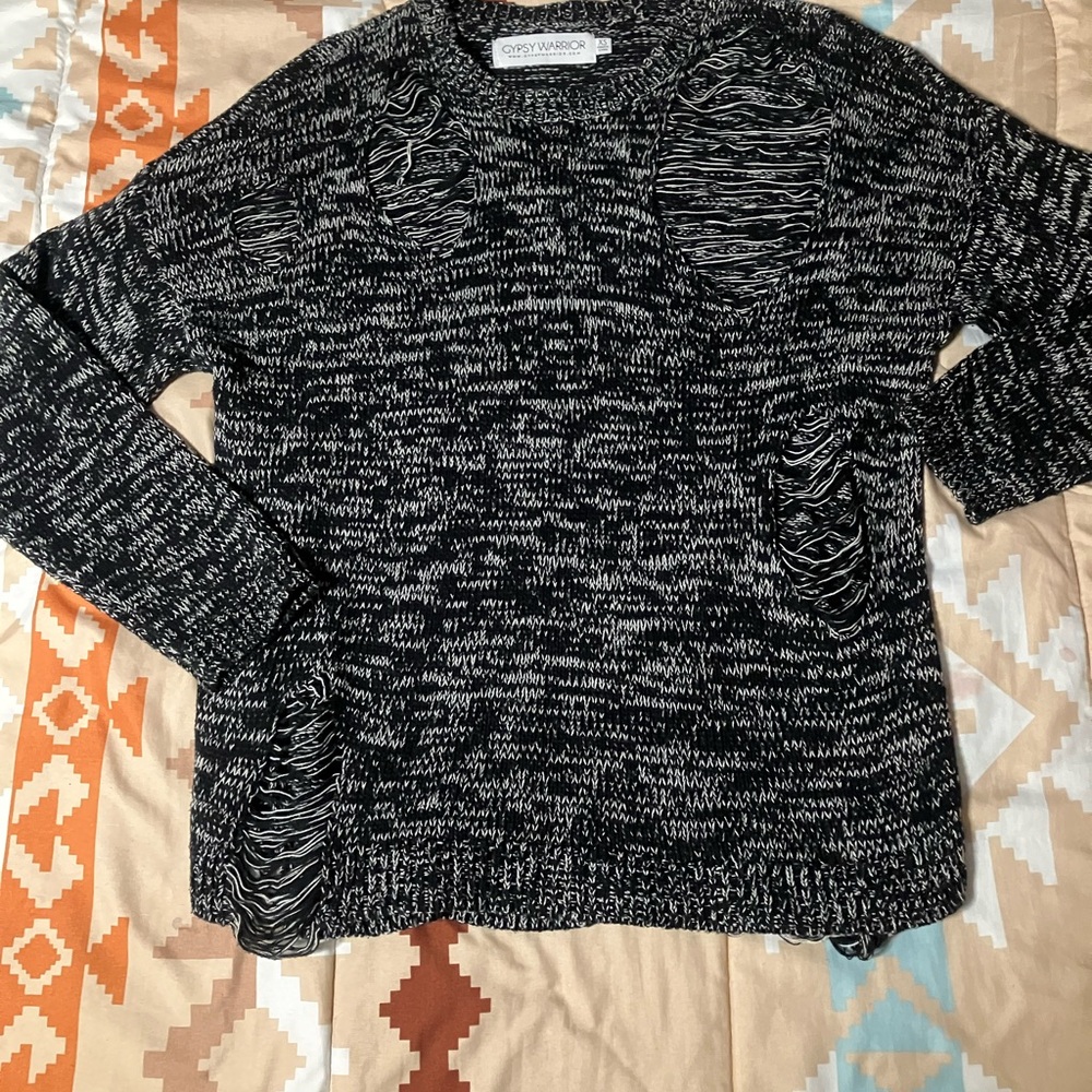 Pacsun Women’s  distressed knit grey and black sweater XS